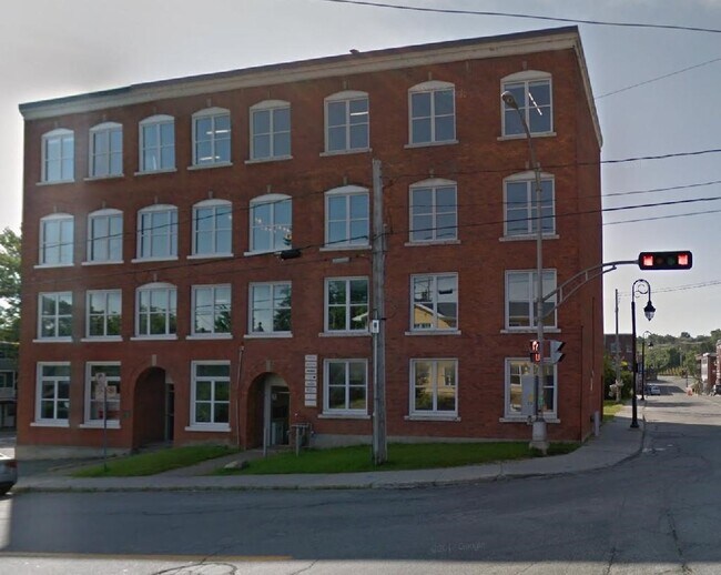 More details for 266-268 St Aberdeen, Sherbrooke, QC - Office for Lease