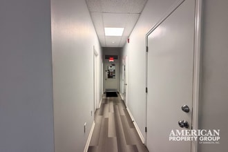 5946 Clark Center Ave, Sarasota, FL for lease Interior Photo- Image 1 of 20