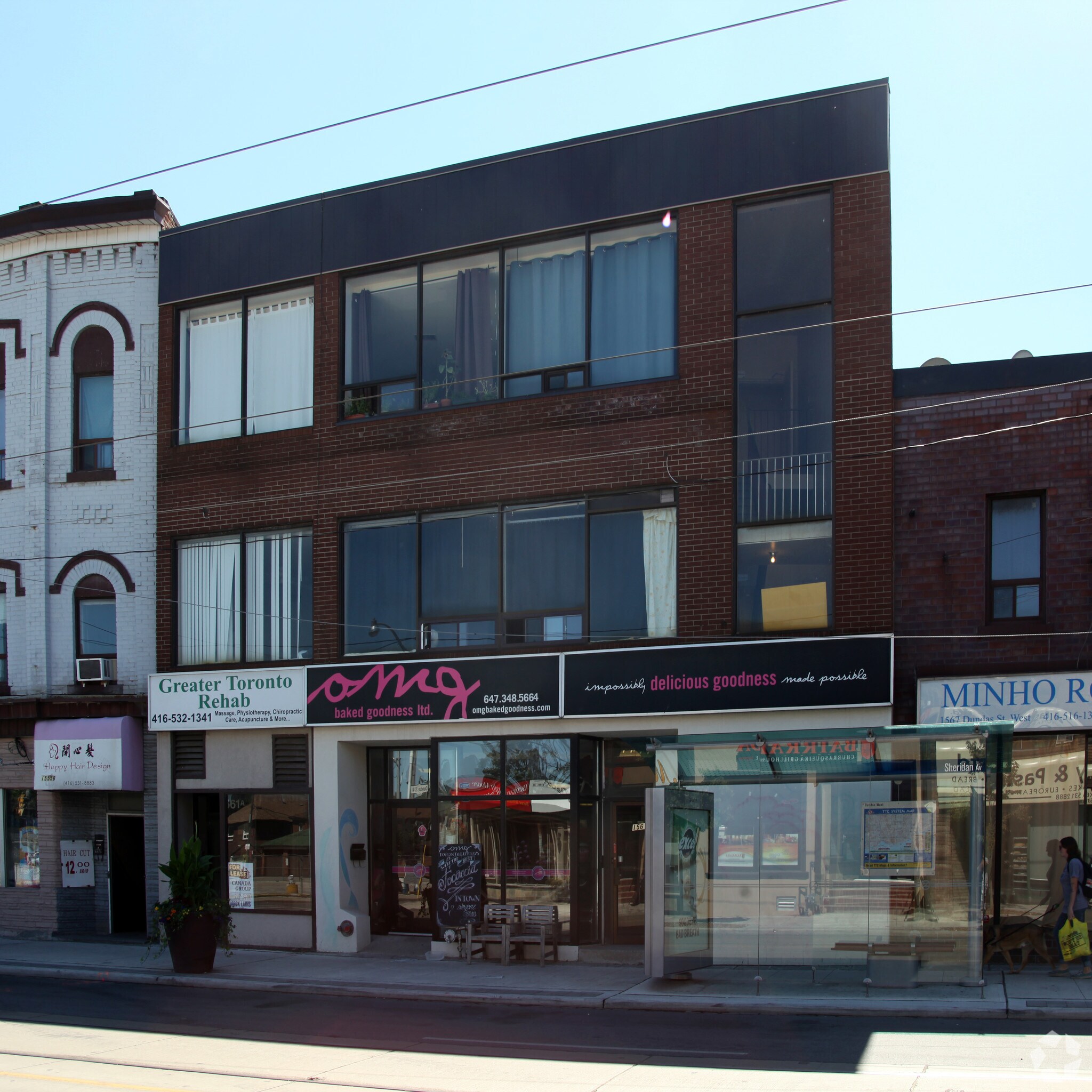 1561-1565 Dundas St W, Toronto, ON à vendre Photo principale- Image 1 de 1