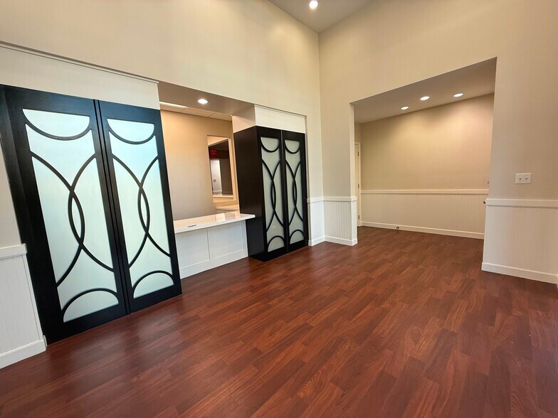 1200 W Granada Blvd, Ormond Beach, FL à louer - Photo intérieure - Image 2 de 13