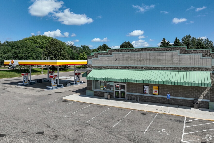 14050 Pilot Knob Rd, Apple Valley, MN à louer - Photo du bâtiment - Image 2 de 7