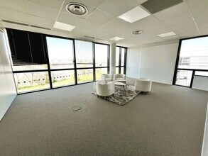 Office in Massy for lease Interior Photo- Image 1 of 7