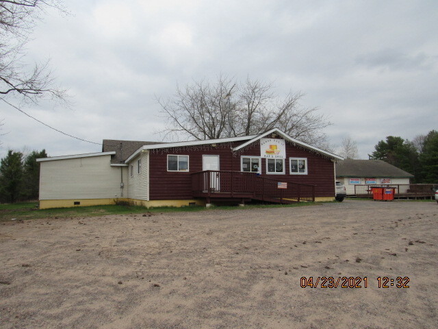 W16214 US-8, Rice Lake, WI à vendre - Photo principale - Image 1 de 1