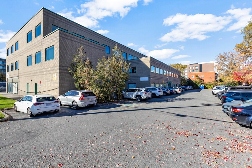 6525 Décarie Boul, Montréal, QC for lease - Building Photo - Image 3 of 15