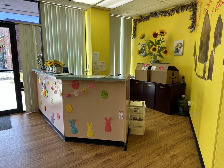 5747-5757 Samuell Blvd, Dallas, TX à louer - Photo intérieure - Image 2 de 16