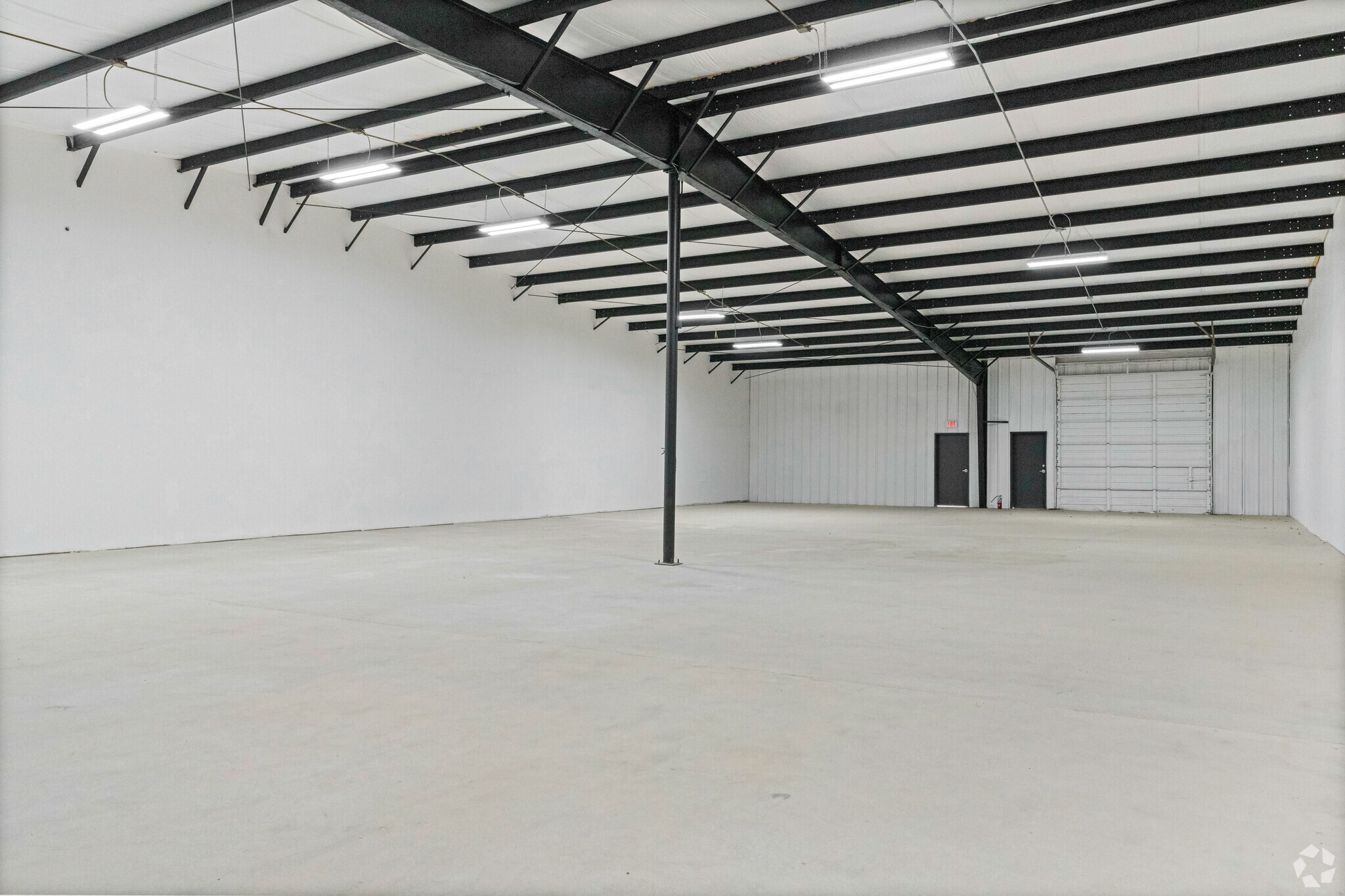 5707-5709 Gardendale Dr, Houston, TX for lease Building Photo- Image 1 of 20