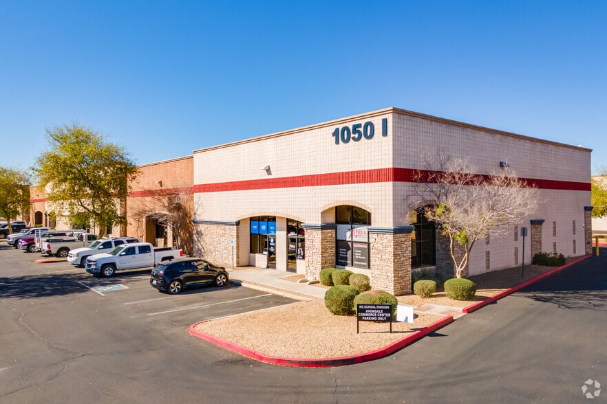 1050 N Fairway Dr, Avondale, AZ à louer - Photo du bâtiment - Image 2 de 17