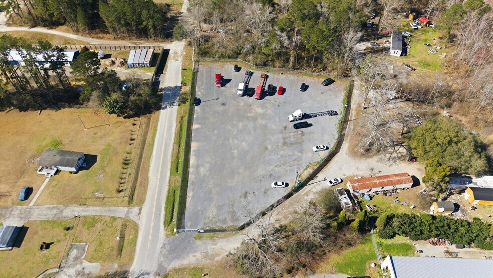 240 Acres Dr, Ladson, SC à vendre - Photo du bâtiment - Image 2 de 14