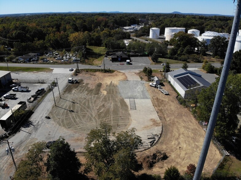 6714 Freedom Dr, Charlotte, NC for lease - Building Photo - Image 3 of 3