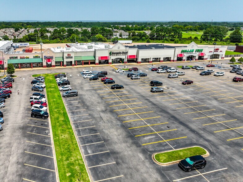 6495-6549 Atlanta Hwy, Montgomery, AL for lease - Building Photo - Image 3 of 13