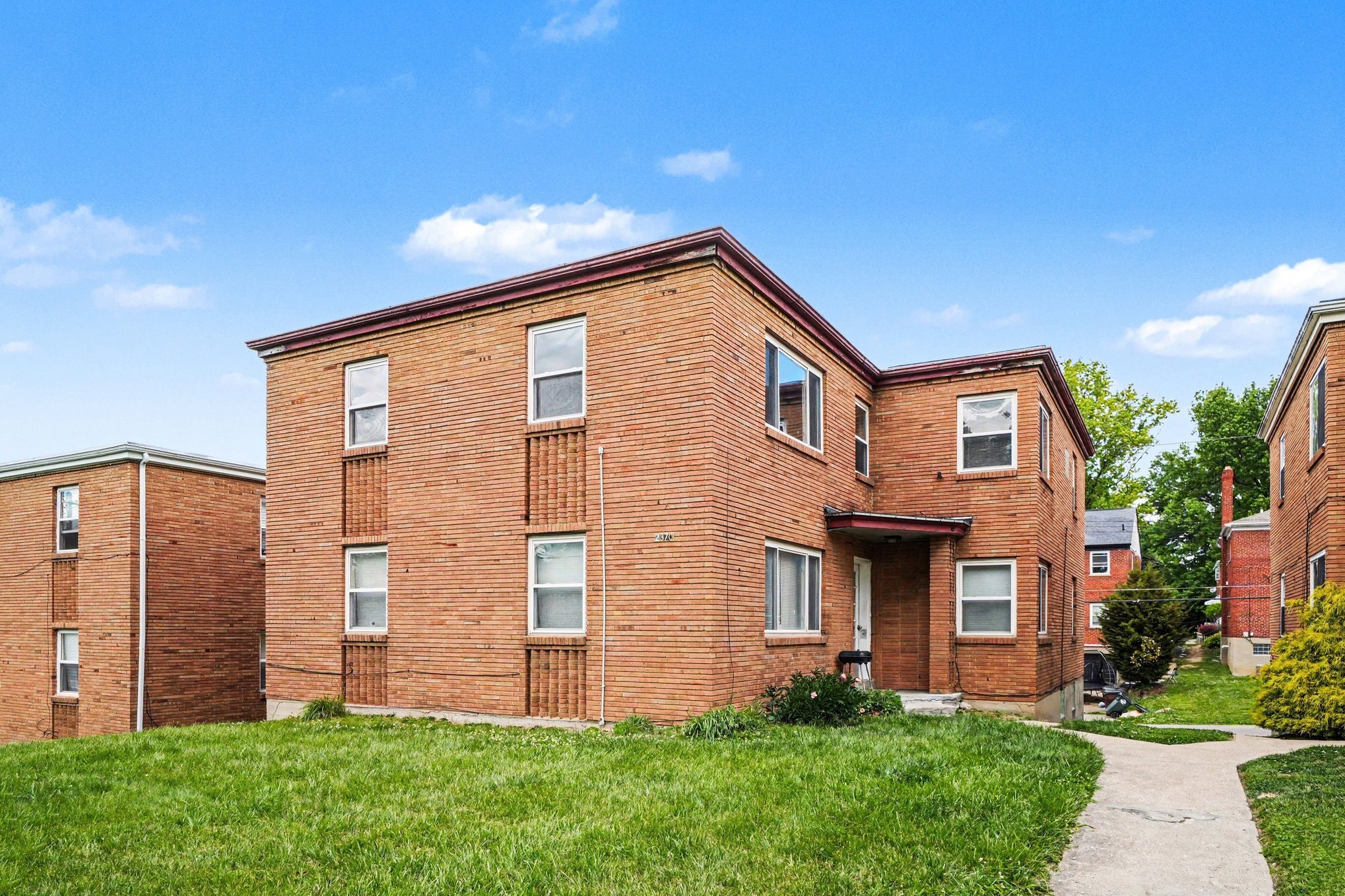 2370 Losantiville Ave, Cincinnati, OH for sale Building Photo- Image 1 of 32