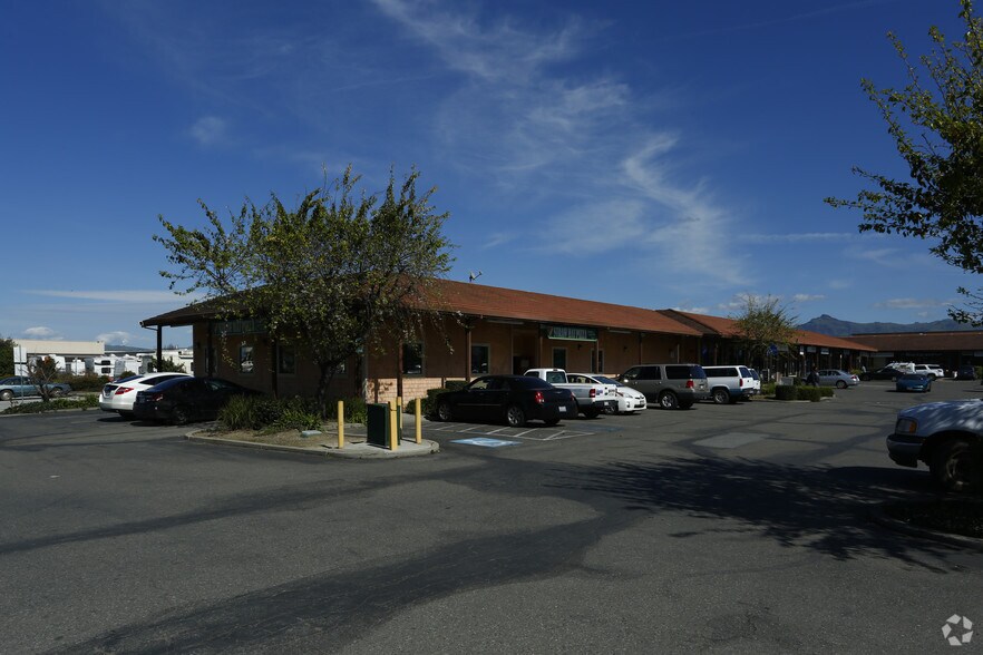 191 San Felipe Rd, Hollister, CA à louer - Photo principale - Image 3 de 44