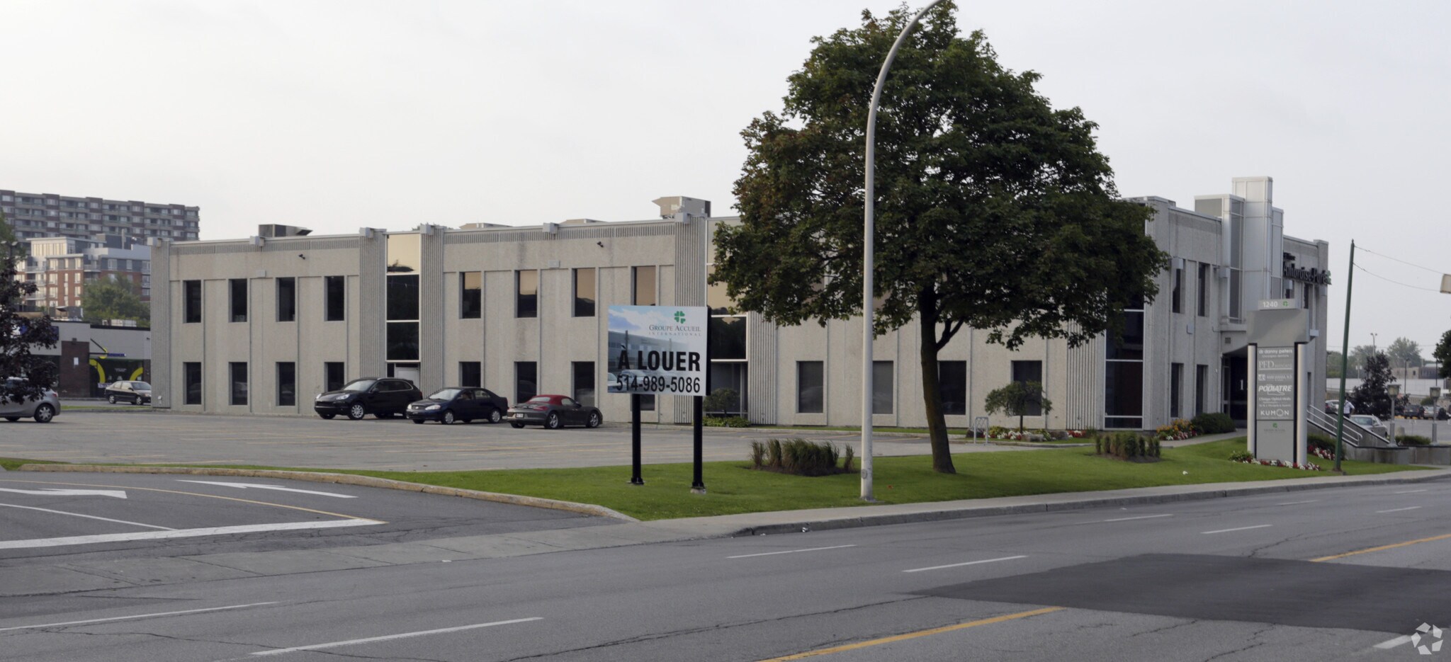 1240 Av Beaumont, Mt Royal, QC for lease Primary Photo- Image 1 of 3