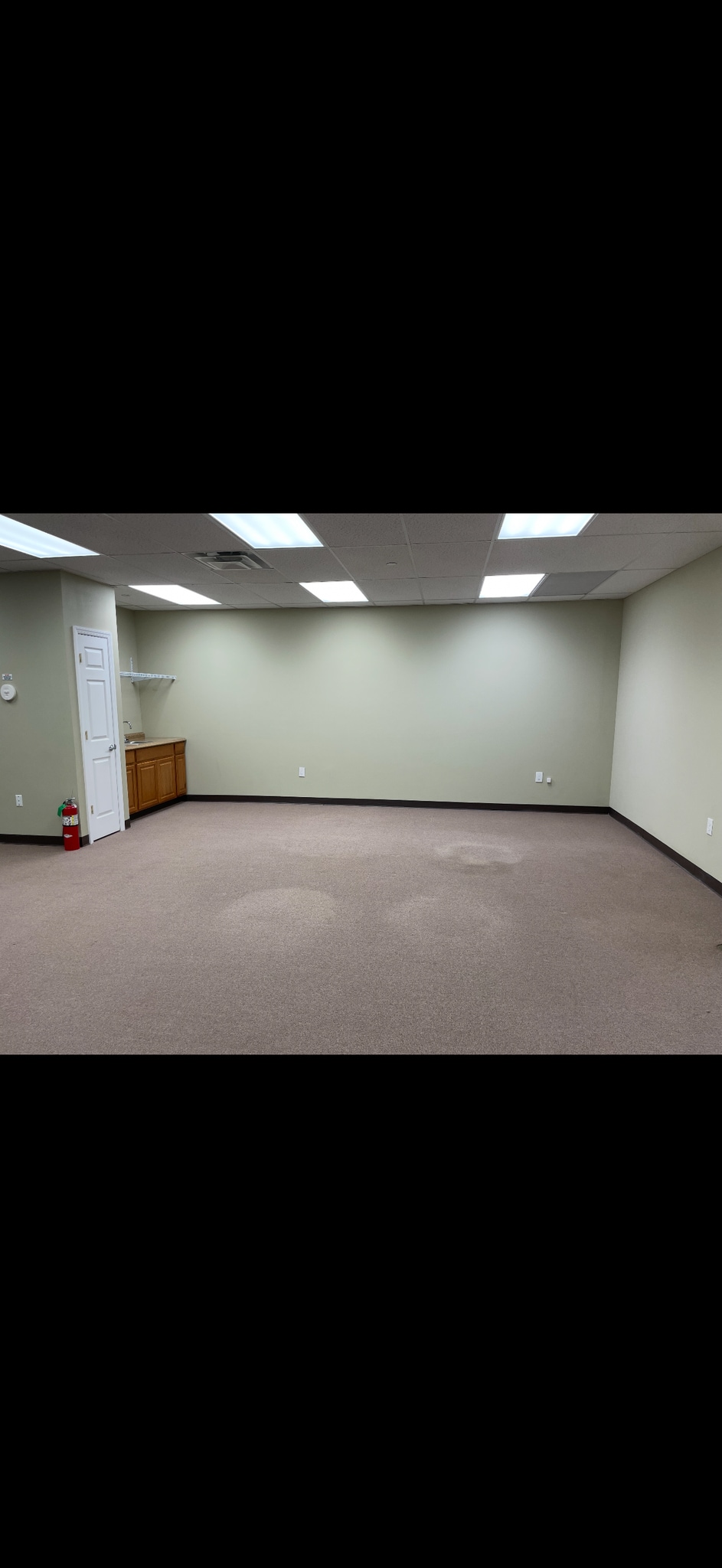 1660 Route 112, Port Jefferson Station, NY for lease Interior Photo- Image 1 of 13