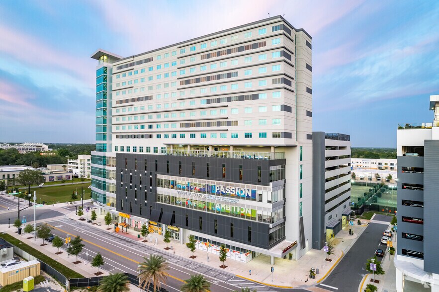 601 W Livingston St, Orlando, FL for lease - Building Photo - Image 2 of 8