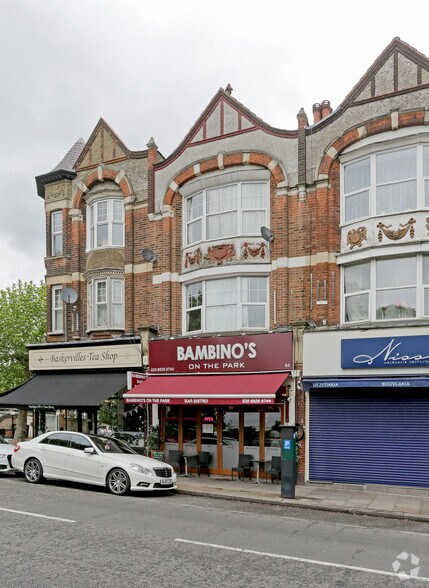 64-64a Aldermans Hl, Londres à louer - Photo du bâtiment - Image 2 de 22