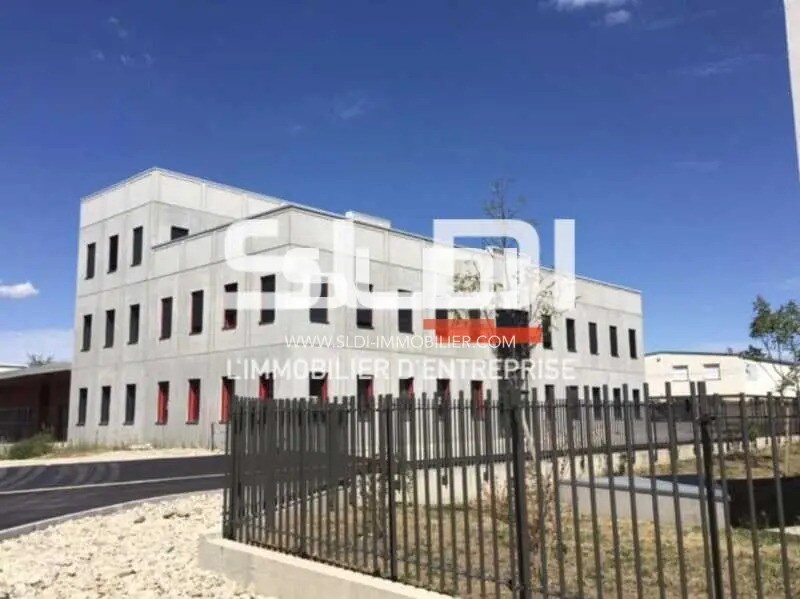 Office in Rillieux-la-Pape for lease Building Photo- Image 1 of 8