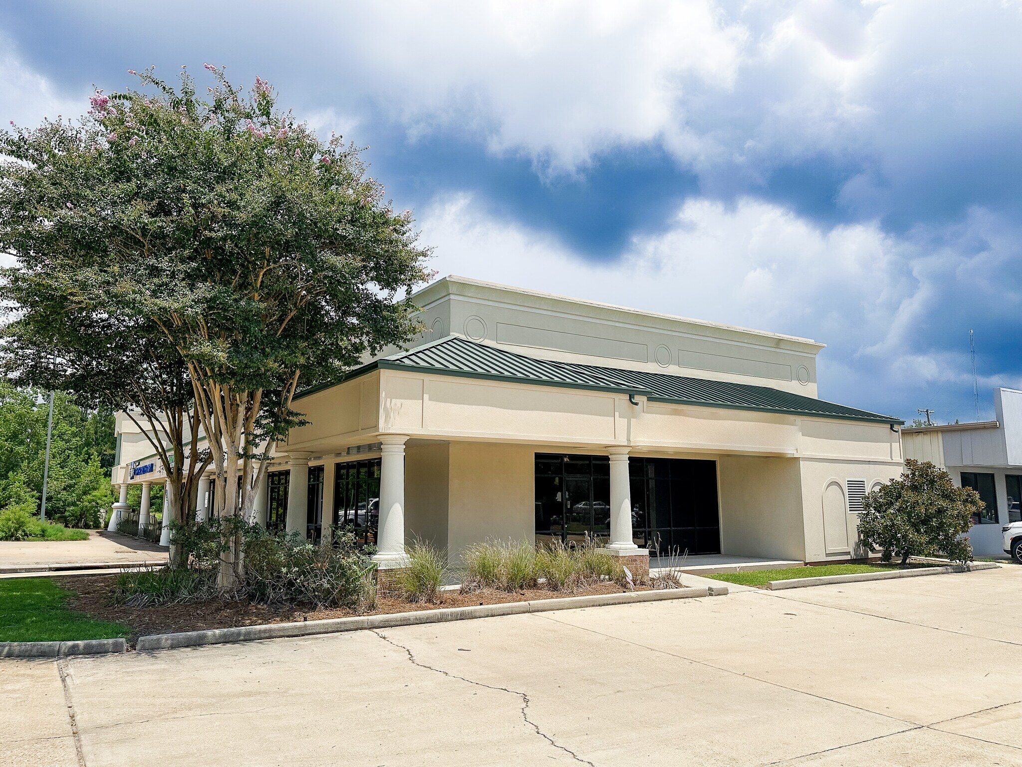 2565 Florida St, Mandeville, LA for lease Primary Photo- Image 1 of 5