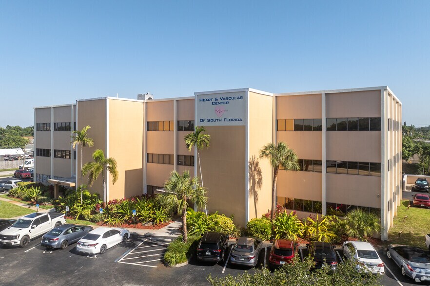 7777 N Davie Rd Ext, Davie, FL à louer - Photo du bâtiment - Image 1 de 13