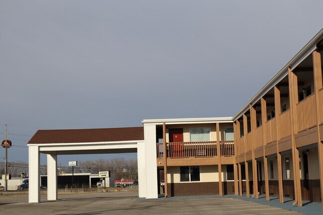 Plus de détails pour 3521 Lake City Hwy, Warsaw, IN - Services hôteliers à vendre