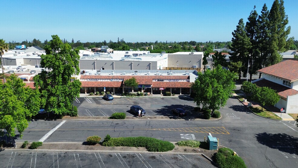 7604-7610 Pacific Ave, Stockton, CA à louer - Photo du bâtiment - Image 3 de 5