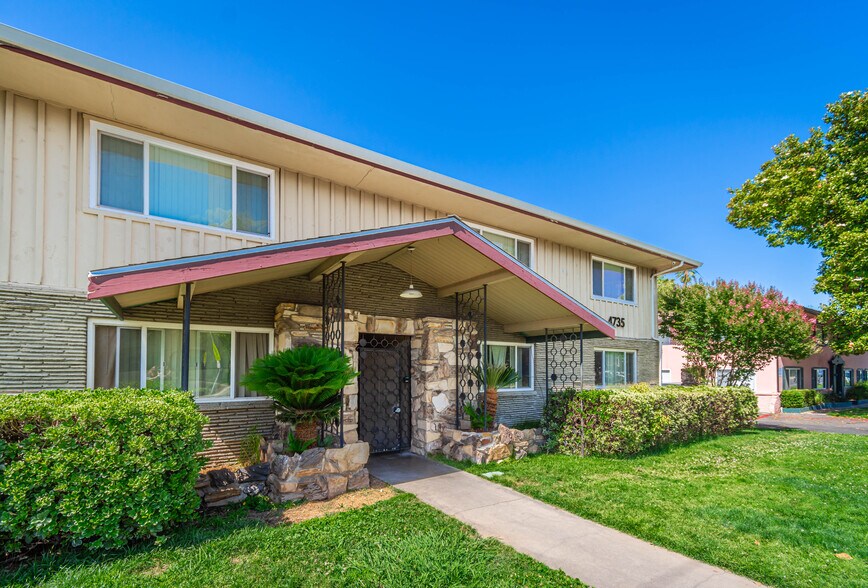 4743 Marconi Ave, Carmichael, CA à vendre - Photo du bâtiment - Image 1 de 6