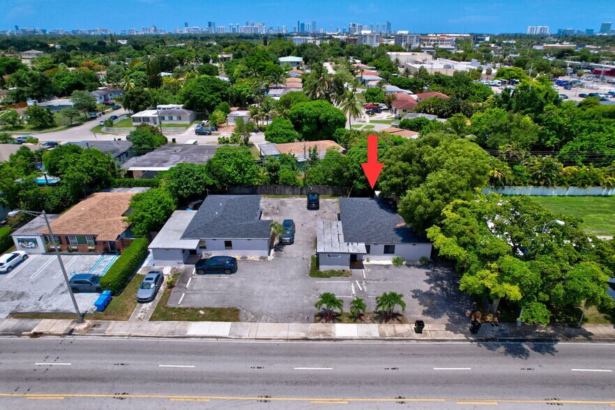 16811 NE 6th Ave, North Miami Beach, FL à vendre - Photo du bâtiment - Image 2 de 69