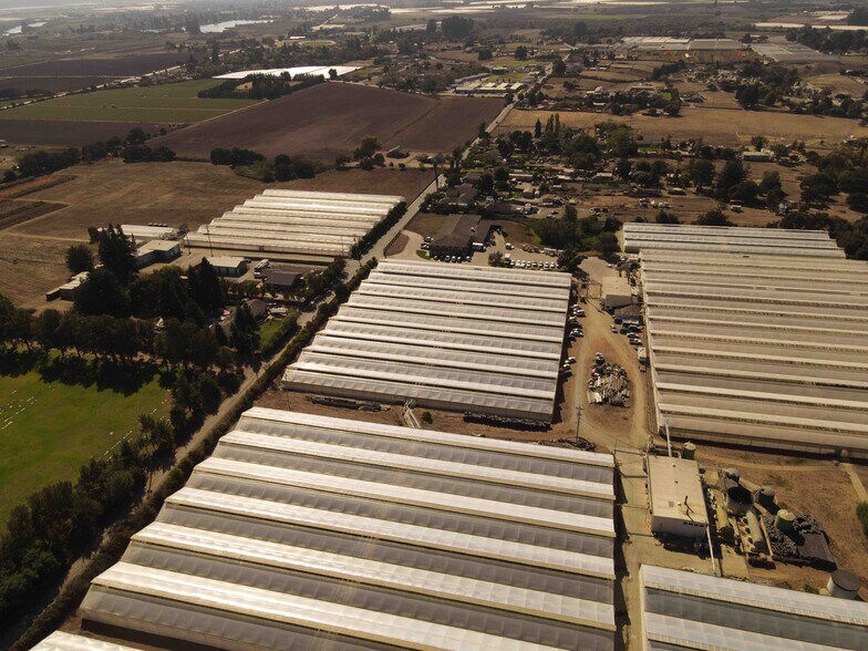 133 Hughes Rd, Watsonville, CA à vendre - Photo du bâtiment - Image 1 de 15