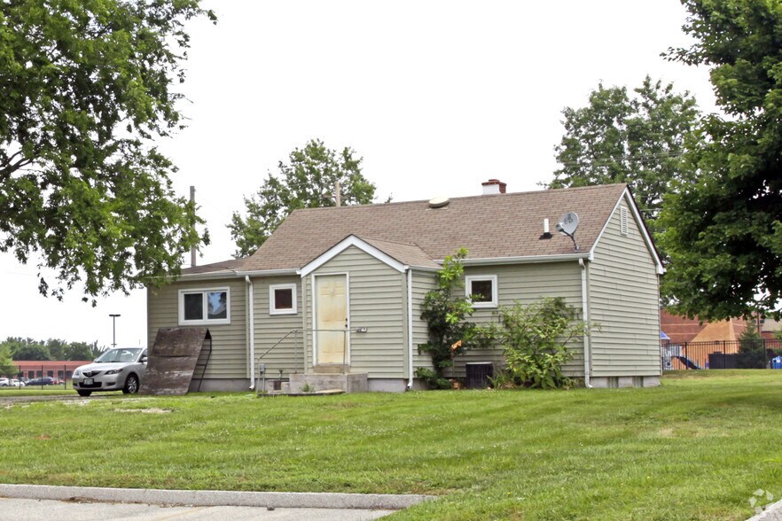 4532 Central School Rd, Saint Charles, MO à louer - Photo du bâtiment - Image 3 de 5