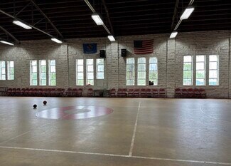 Plus de détails pour 306 E Neil Armstrong Pl, Tishomingo, OK - Sports et divertissement à vendre