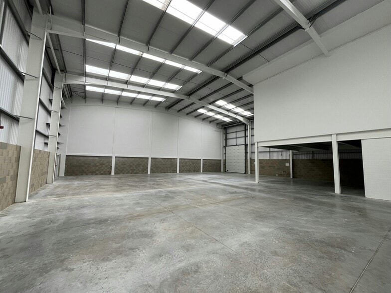 Cray Ave, Orpington for lease - Building Photo - Image 3 of 5