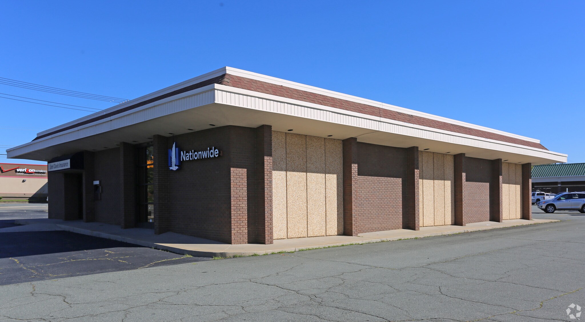 410 S Main St, Graham, NC à louer Photo principale- Image 1 de 4