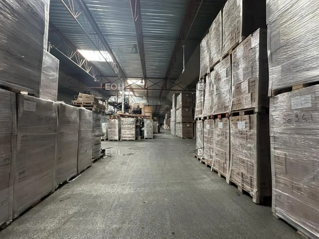 Industrial in Vitrolles for lease Interior Photo- Image 1 of 7