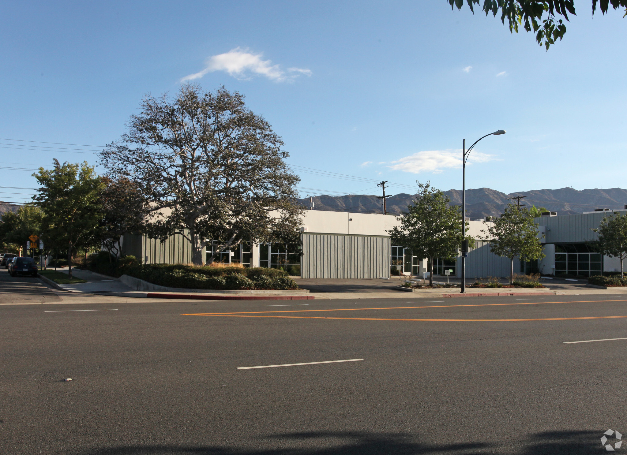 2507-2515 W Empire Ave, Burbank, CA for sale Building Photo- Image 1 of 1