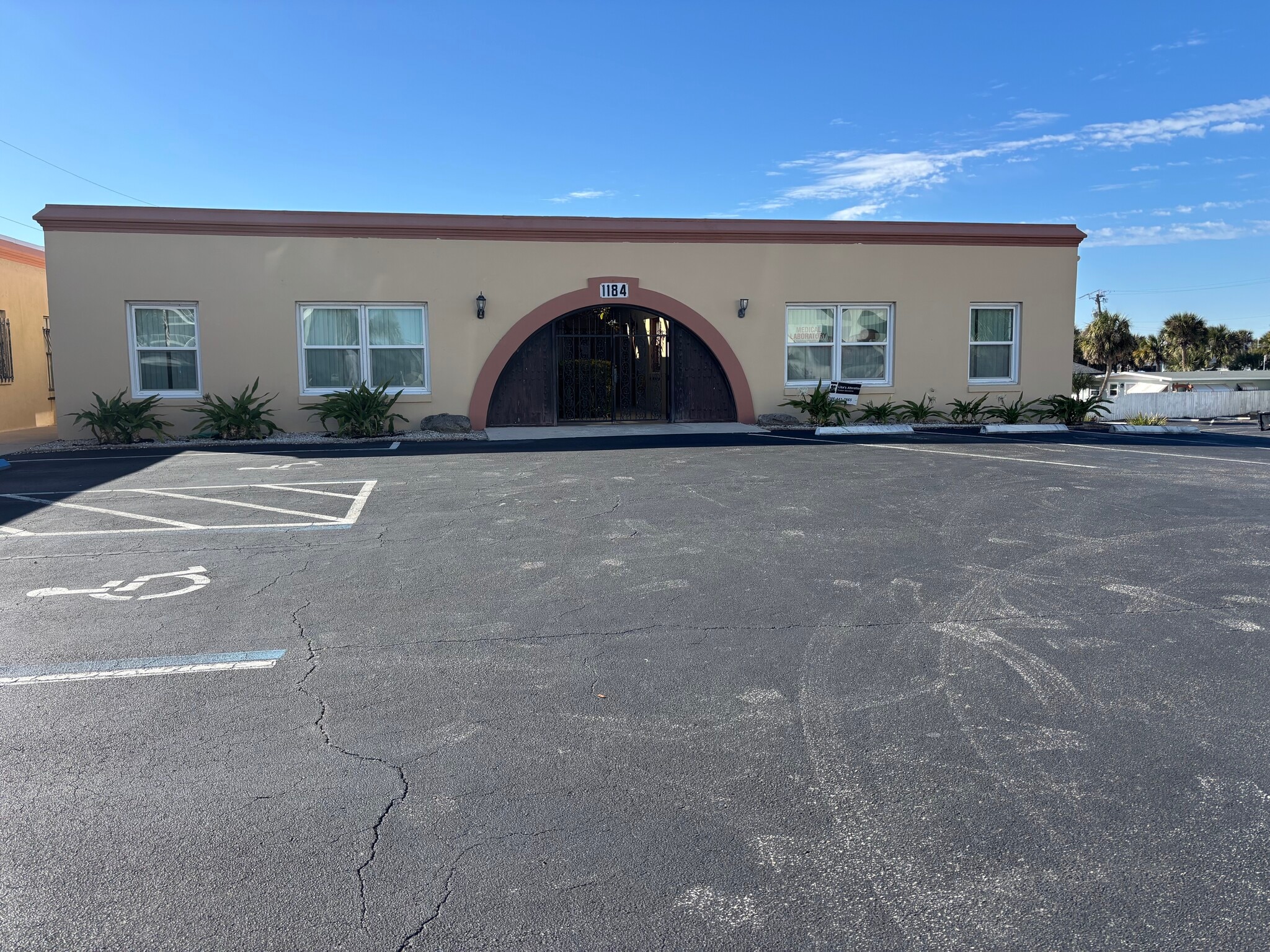 1182 Ocean Shore Blvd, Ormond Beach, FL for lease Building Photo- Image 1 of 11