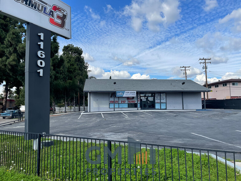 11601 Whittier Blvd, Whittier, CA for sale - Building Photo - Image 1 of 1