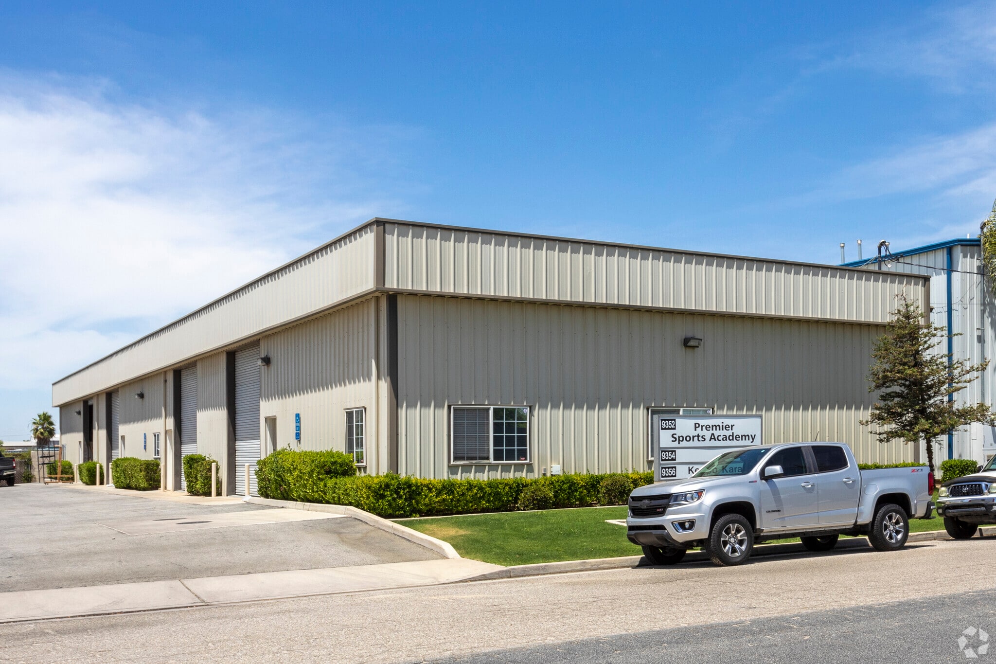 9352-9356 Shellabarger Rd, Bakersfield, CA for lease Primary Photo- Image 1 of 4