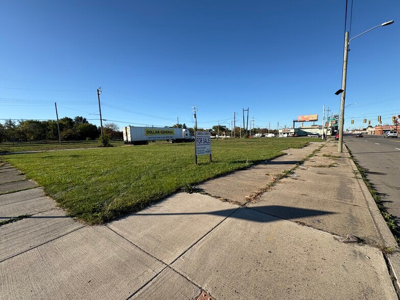 14438 Harper Ave, Detroit, MI à vendre - Photo du bâtiment - Image 3 de 5
