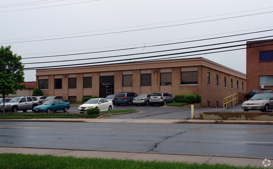 9119 Gaither Rd, Gaithersburg, MD à louer - Photo du bâtiment - Image 2 de 3