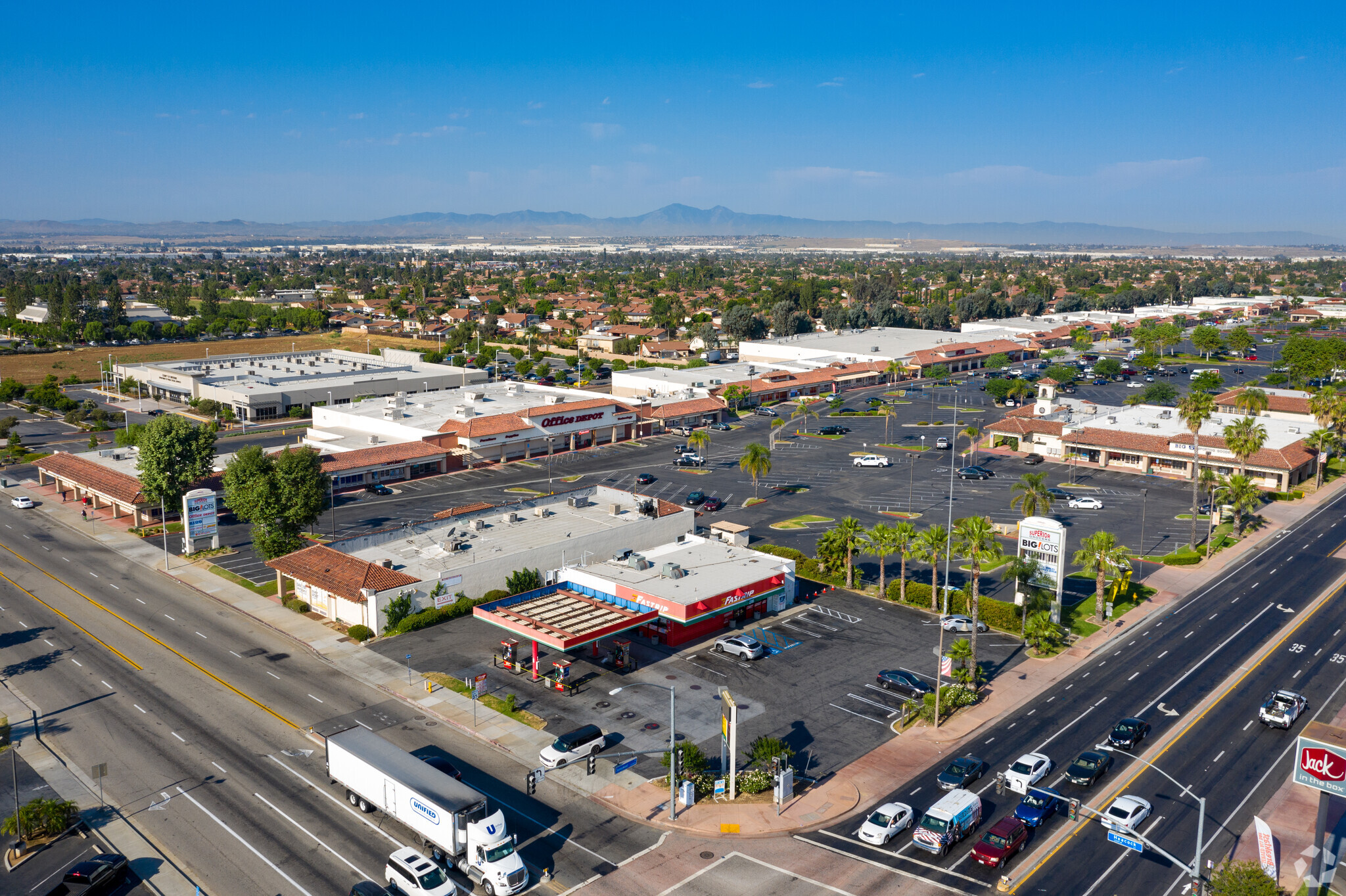 12591-23965 Sunnymead Blvd, Moreno Valley, CA à louer Photo du b timent- Image 1 de 10