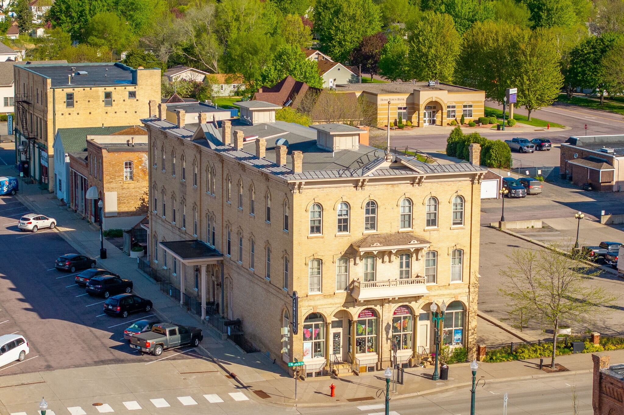 122 S Minnesota Ave, Saint Peter, MN à vendre Photo principale- Image 1 de 50
