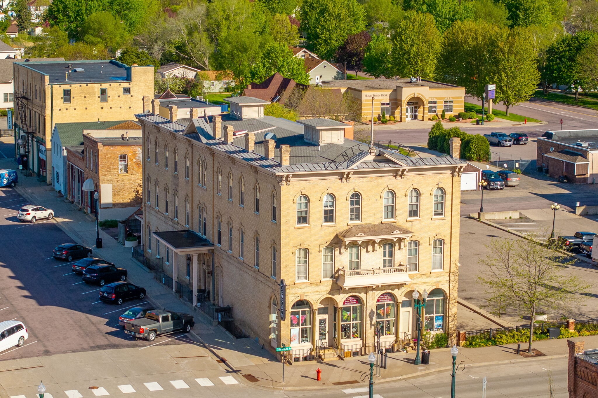 122 S Minnesota Ave, Saint Peter, MN for sale Primary Photo- Image 1 of 50