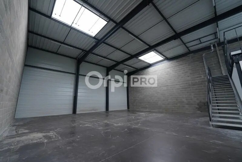Flex in Décines-Charpieu for lease - Interior Photo - Image 3 of 9
