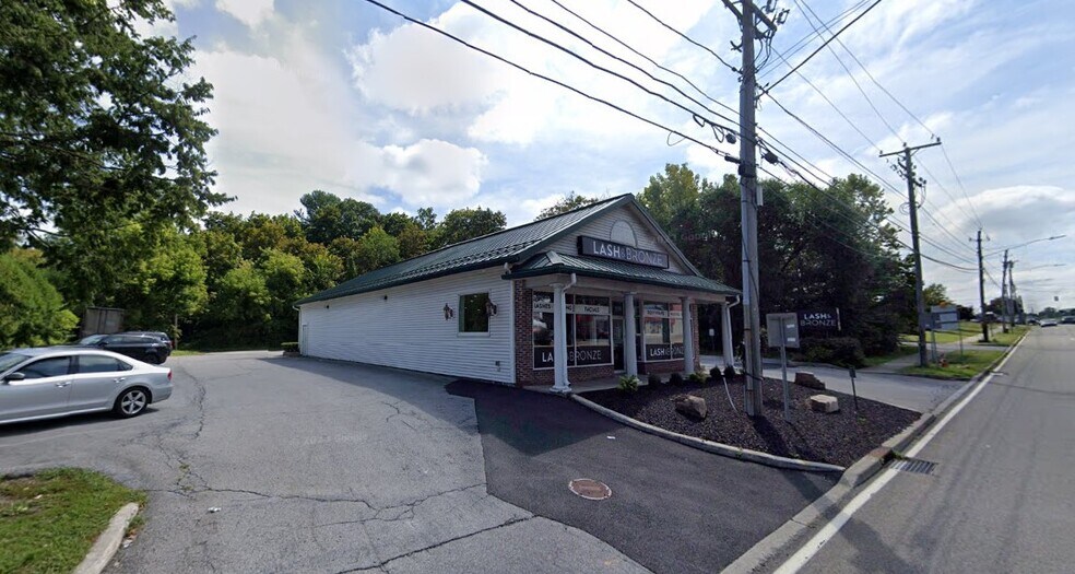 1622 Route 9, Wappingers Falls, NY à vendre - Photo du bâtiment - Image 3 de 13