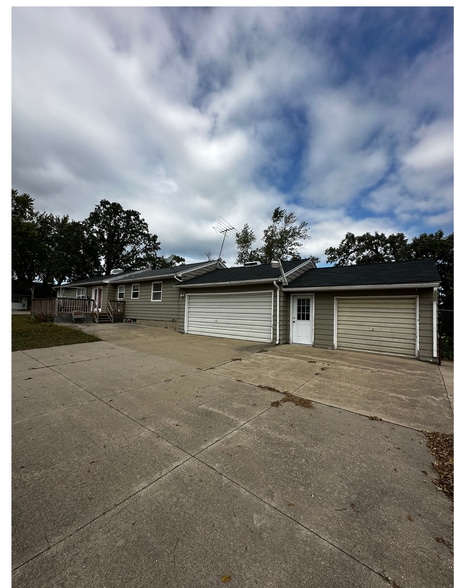 1791 16th Ave SW, Cedar Rapids, IA for sale - Building Photo - Image 3 of 14