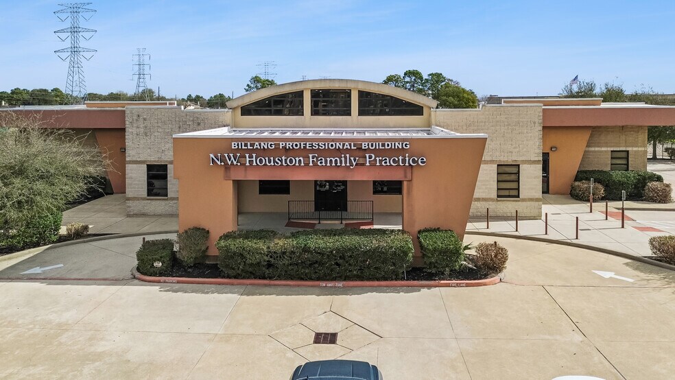 11706 Fallbrook Dr, Houston, TX à louer - Photo du bâtiment - Image 2 de 30