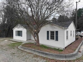 4324 Matthews Indian Trail Rd, Indian Trail, NC à louer Photo intérieure- Image 2 de 5