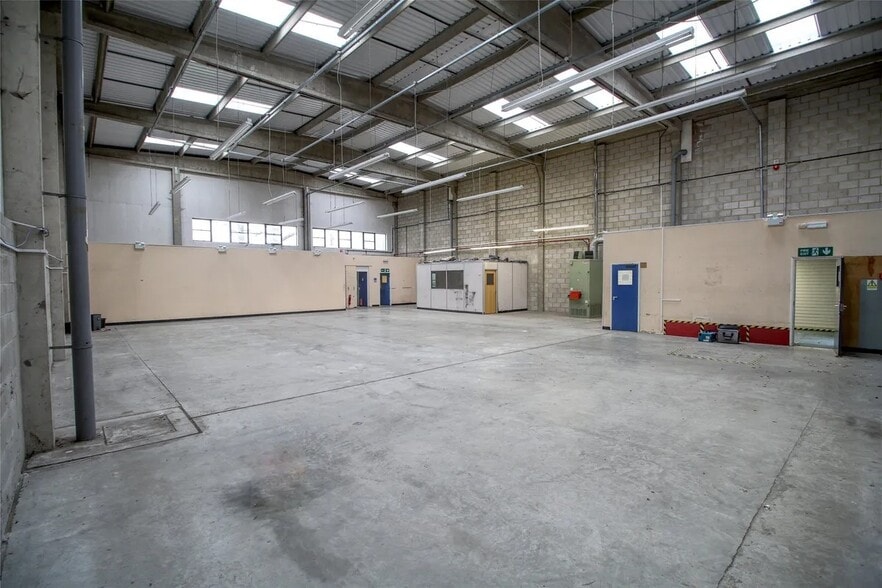 Unit 11 Whittle Way, Lowfield Heath for lease - Interior Photo - Image 3 of 4