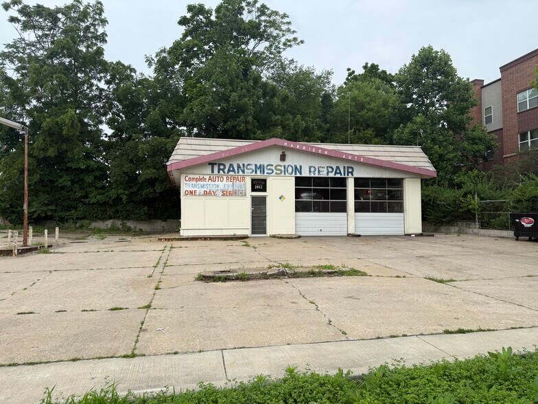 3042 Benton Blvd, Kansas City, MO à vendre - Photo du bâtiment - Image 2 de 4