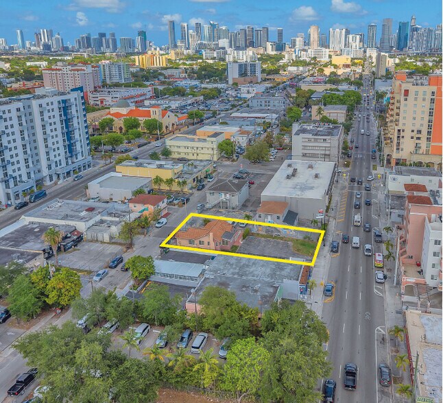1437 SW 1st St, Miami, FL à vendre - Aérien - Image 2 de 16